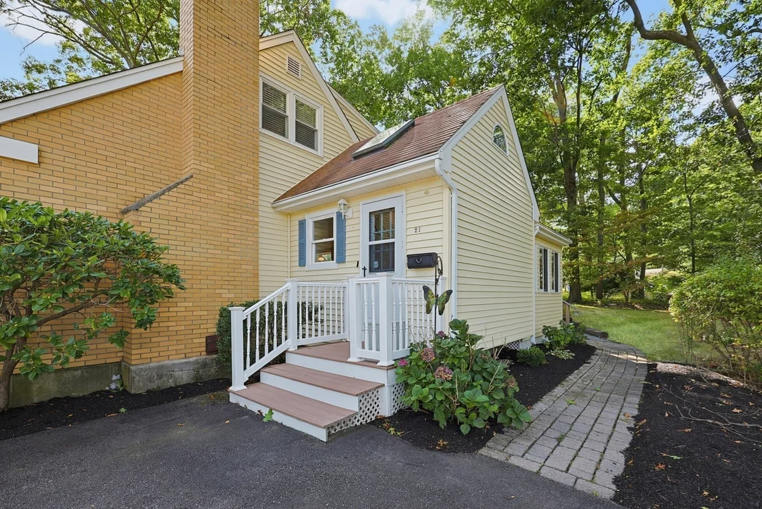 Photo of 21 Burt St