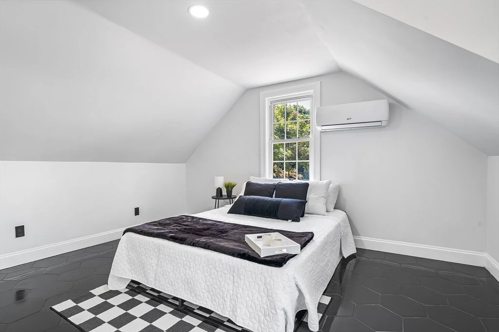 Photo of 87 Baker St