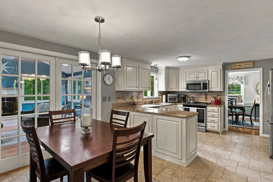 Photo of 7 Doucette Dr