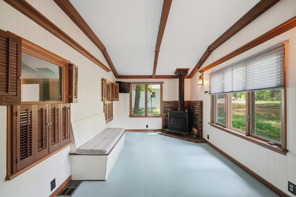 Photo of 28 Lake Dr