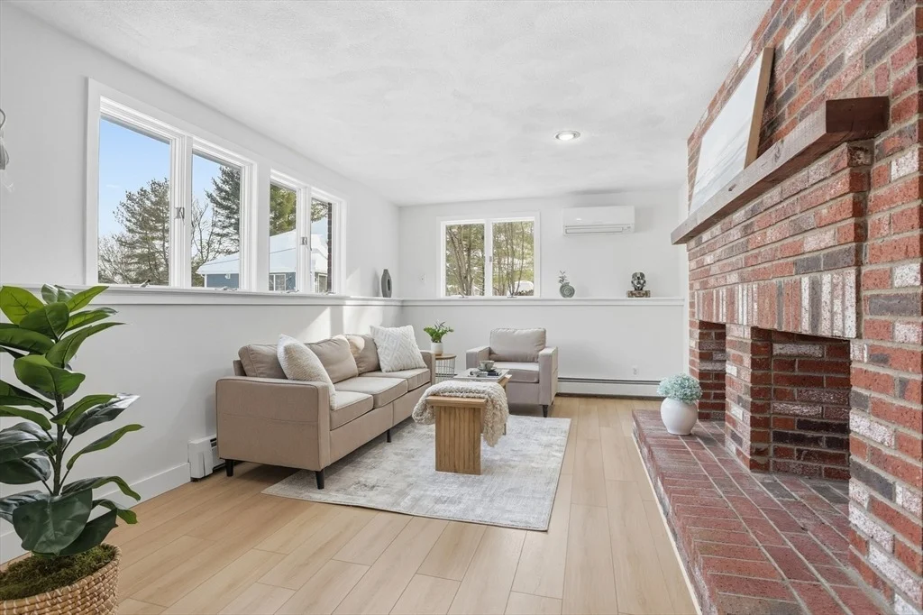 Photo of 25 Glenridge Drive