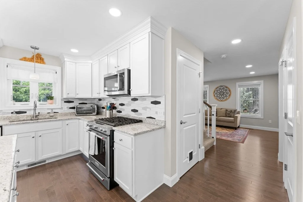 Photo of 9 Birch Dr