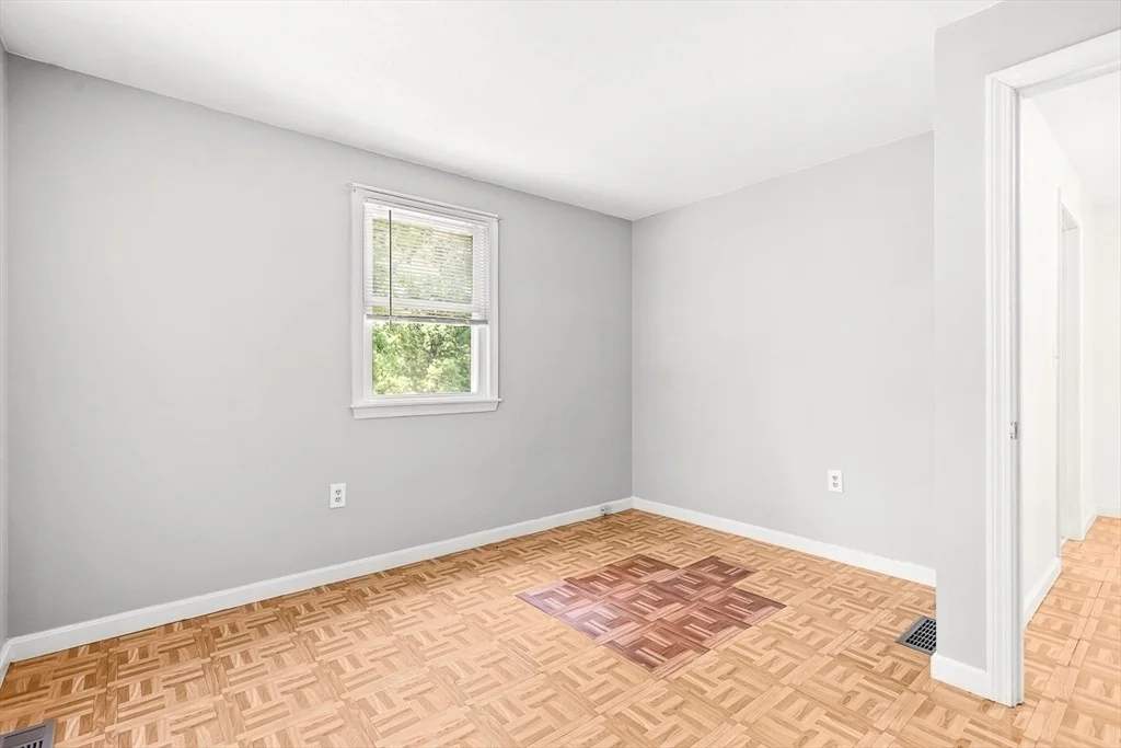 Photo of 20 Hillcrest Ave