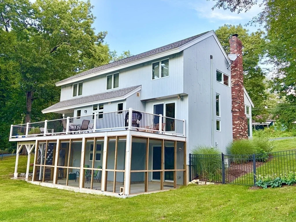 Photo of 11 Cove Dr