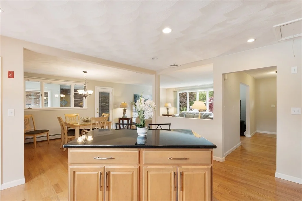 Photo of 21 Laurine Rd