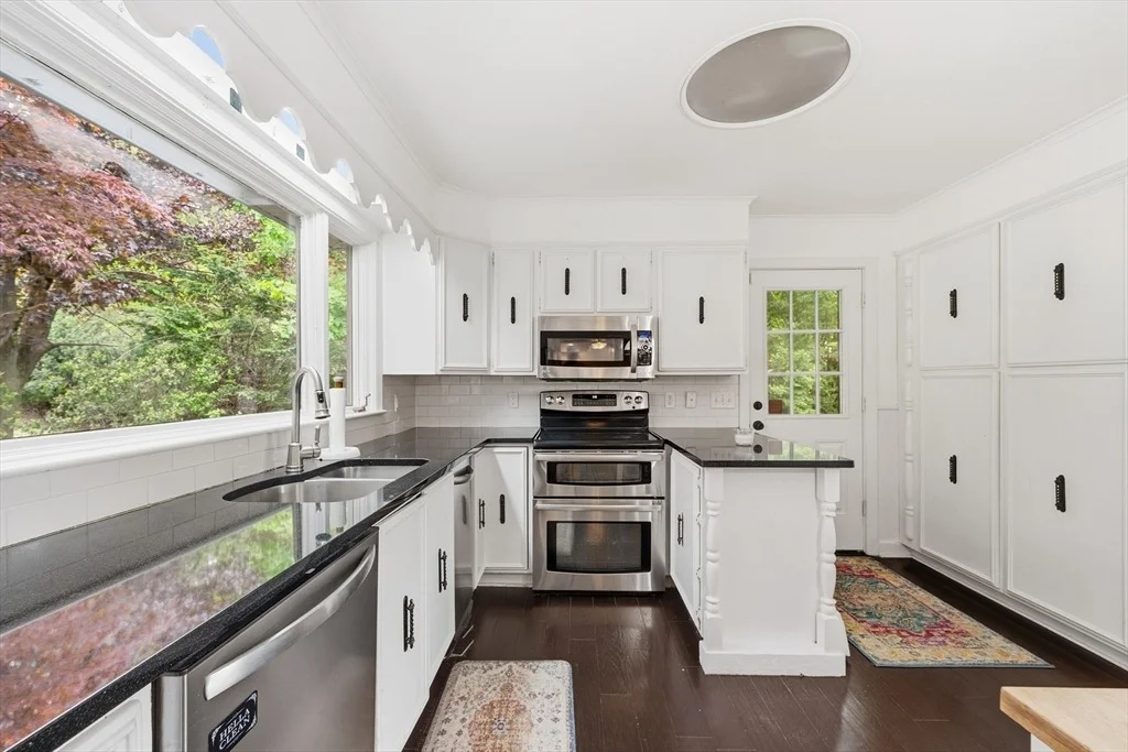 Photo of 1310 Mammoth Rd