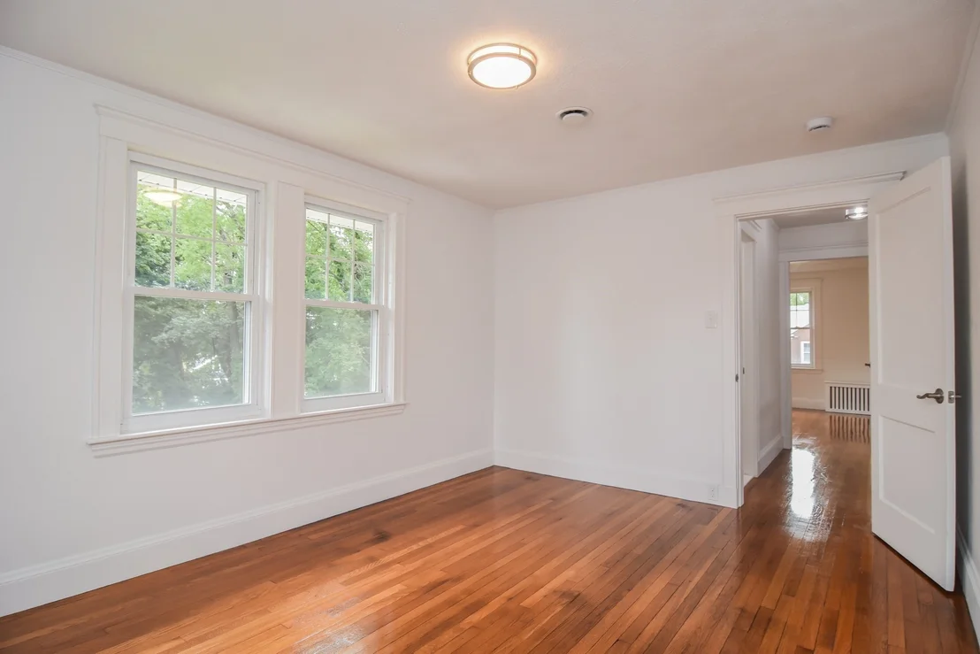 Photo of 19 Stoneleigh Rd