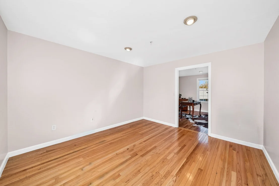 Photo of 51 Bucklin Rd