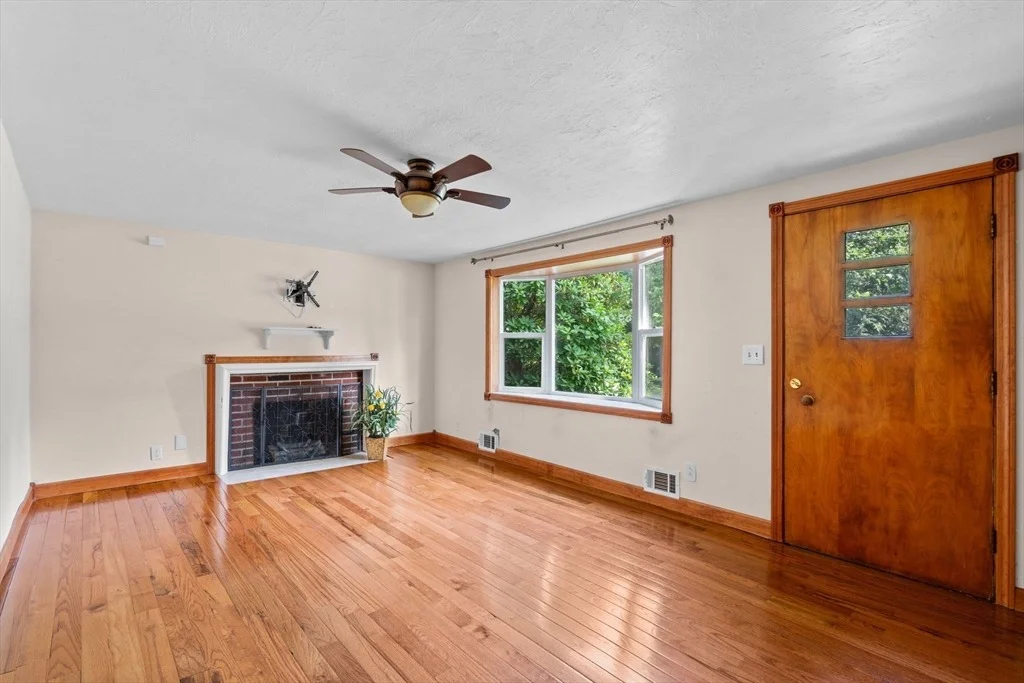 Photo of 14 Grant St Ext