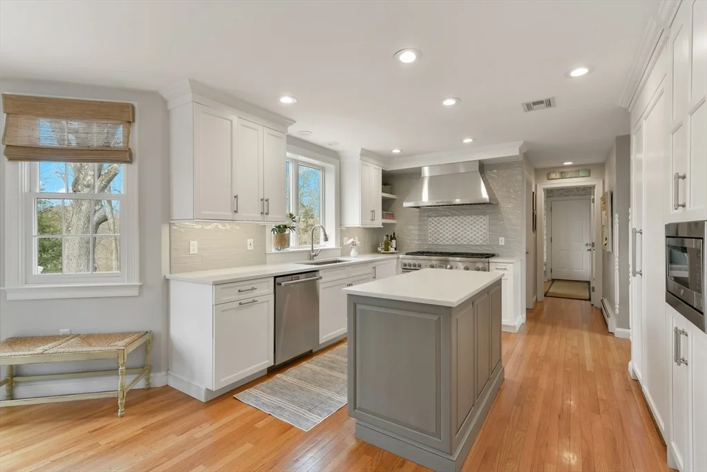 Photo of 10 Edgar Walker Ct