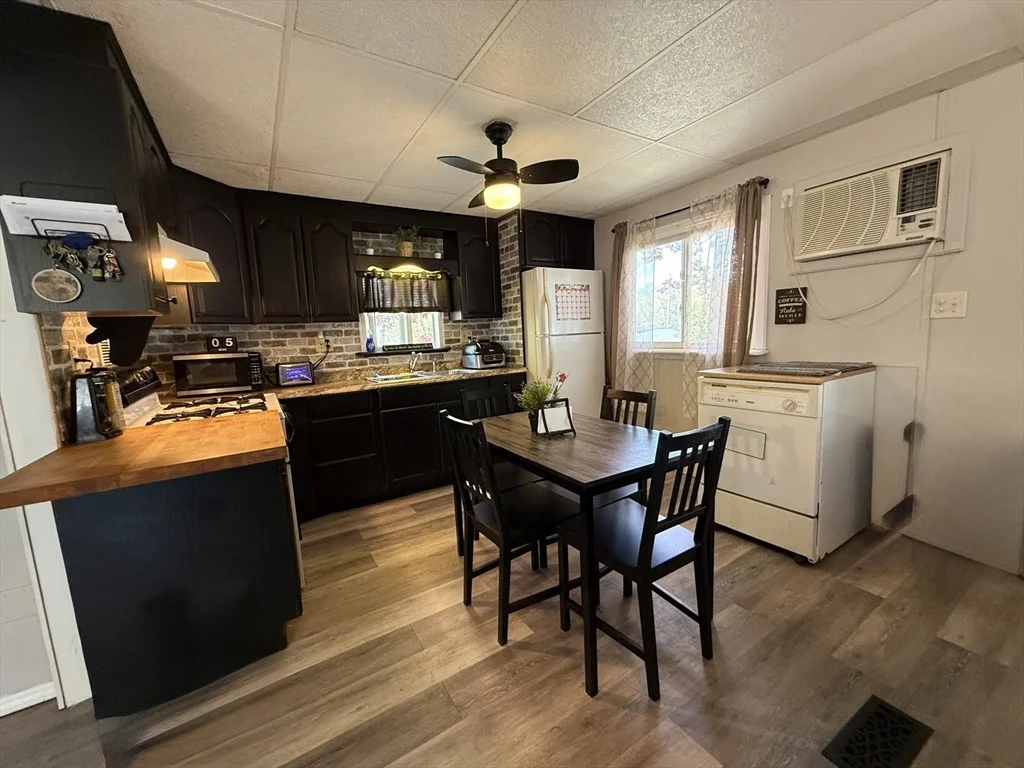 Photo of 37 Grouse Dr