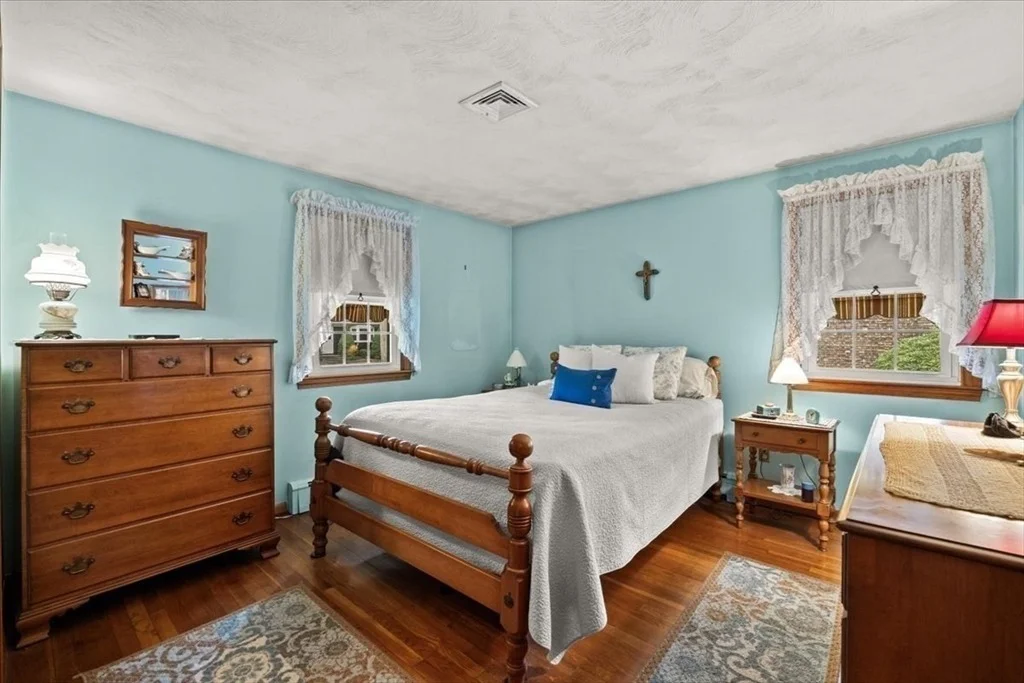 Photo of 32 Colonial Drive