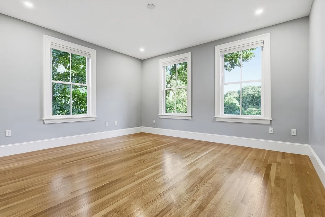 Photo of 7 Locust Avenue