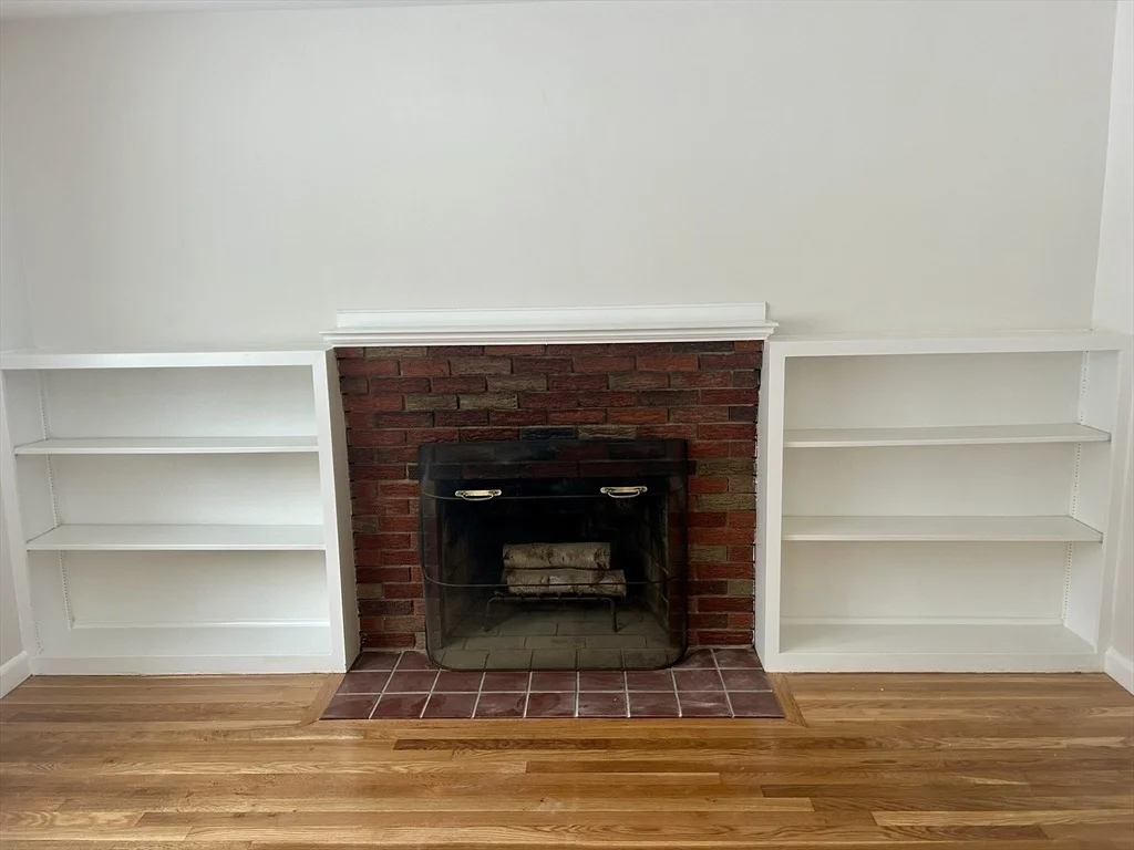 Photo of 48 Hemlock Dr