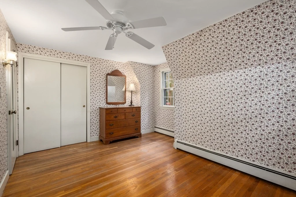 Photo of 137 Perkins Row