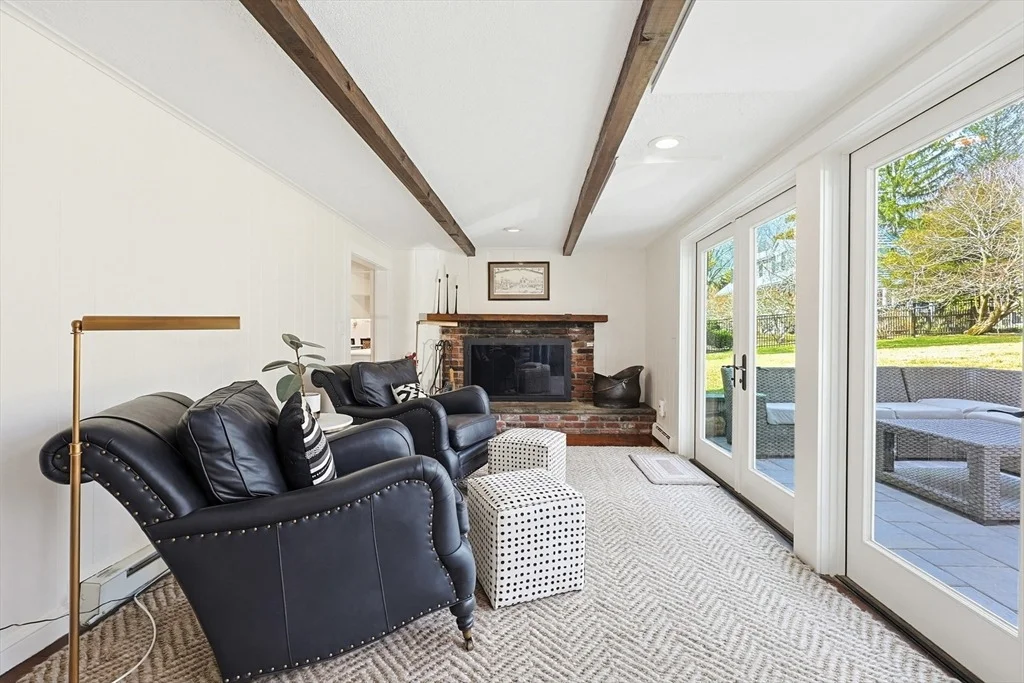 Photo of 122 Great Plain Ave