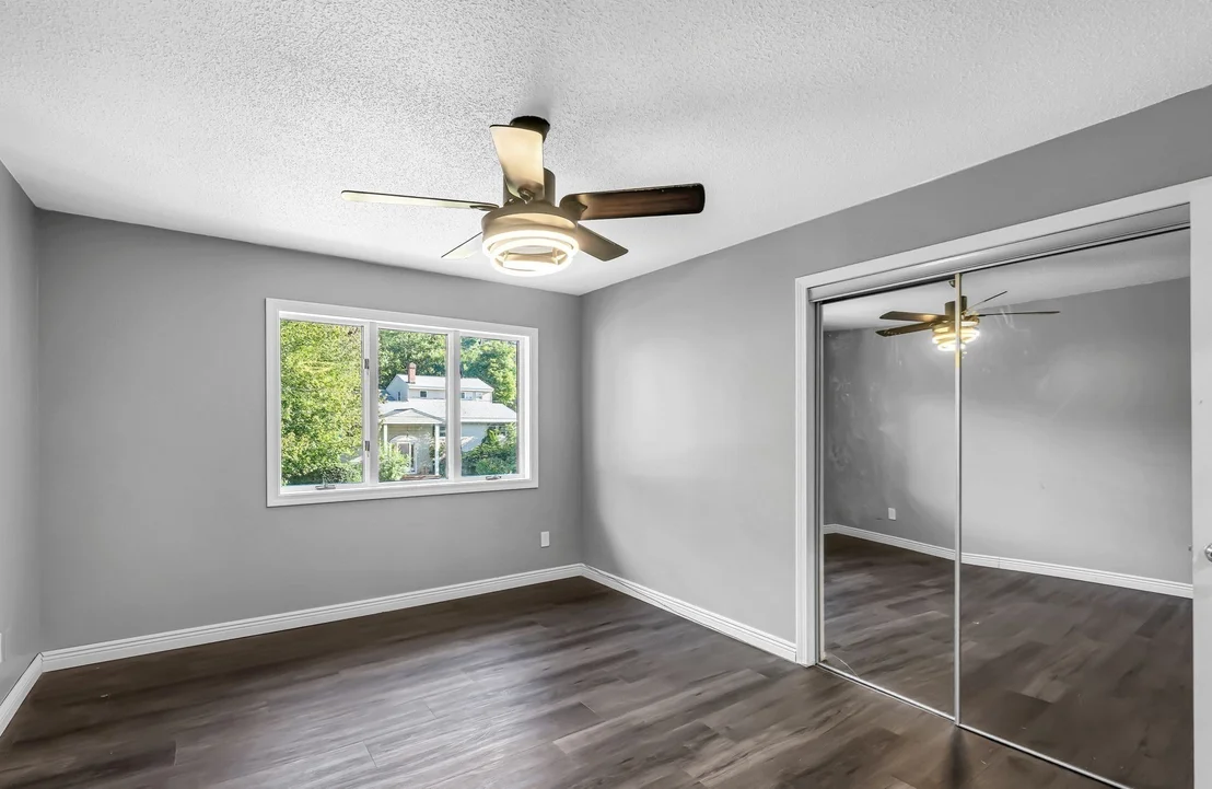 Photo of 10 Robert Dr