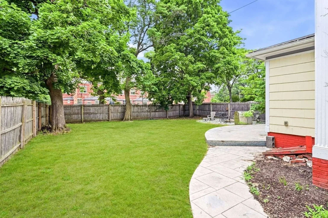 Photo of 30 Beechwood Ave