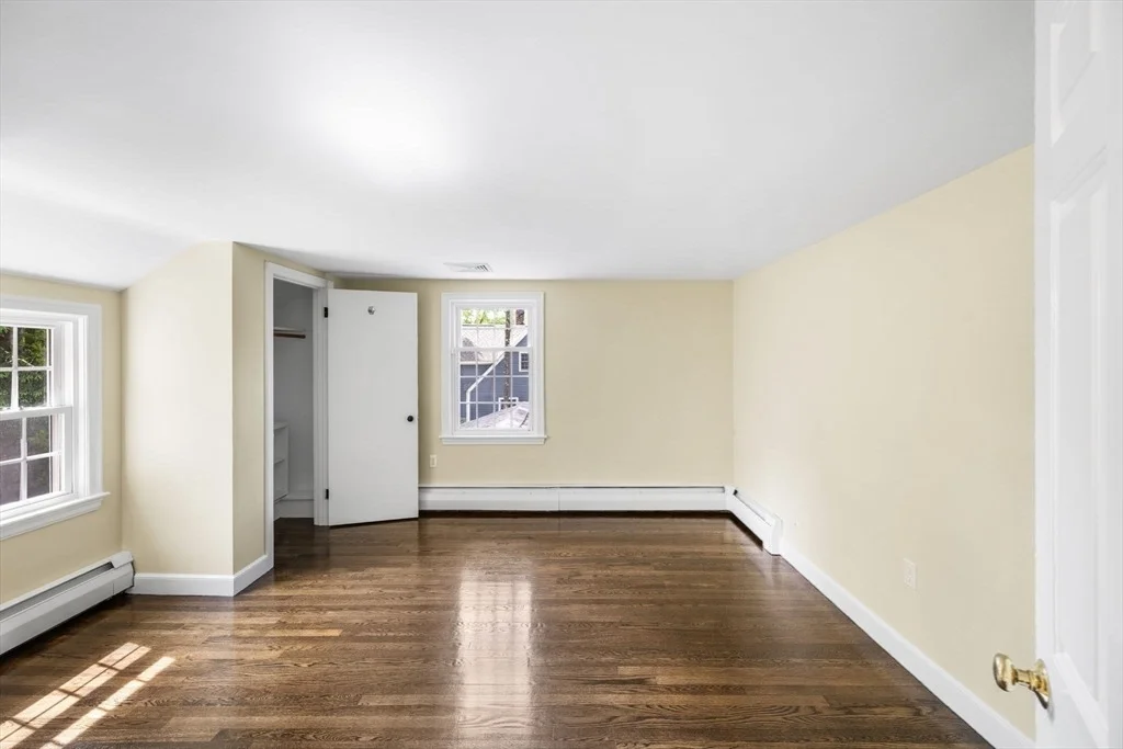 Photo of 30 Meadow Dr