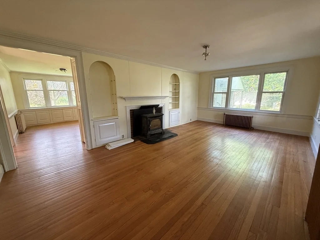 Photo of 9 Eastern Ave