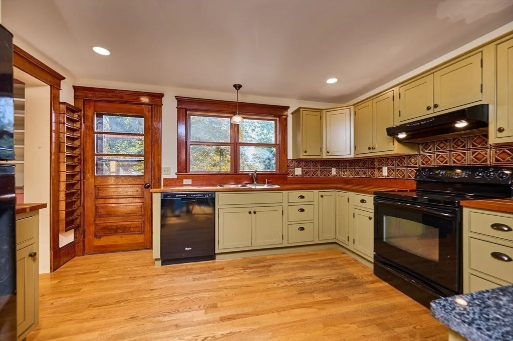 Photo of 362 Kennedy Road