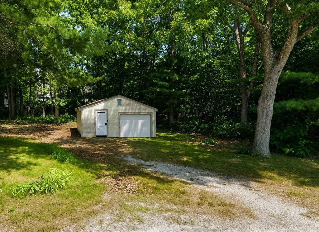 Photo of 14 Assonet Blvd