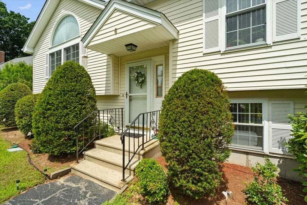Photo of 6 Moreland Green Dr
