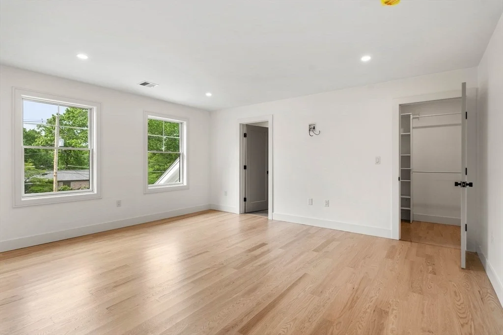 Photo of 100 Marblehead St