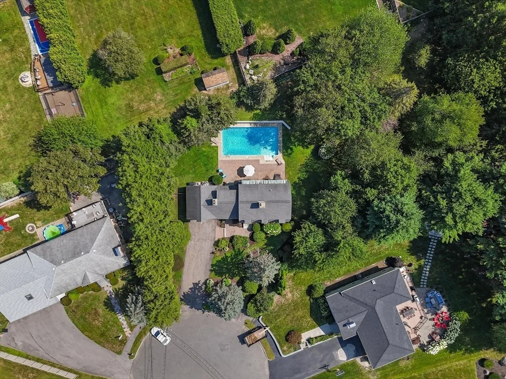 Photo of 85 Rosewood Dr
