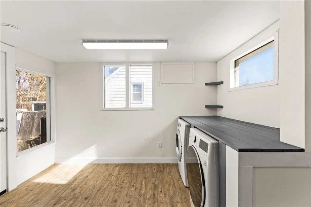 Photo of 922 Centre St