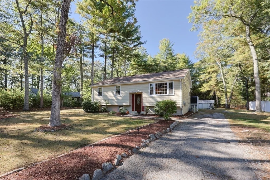 Photo of 493 Gorwin Dr