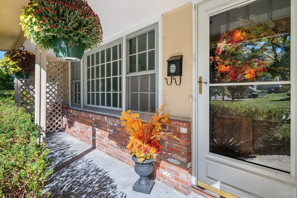 Photo of 8 Intervale Ave