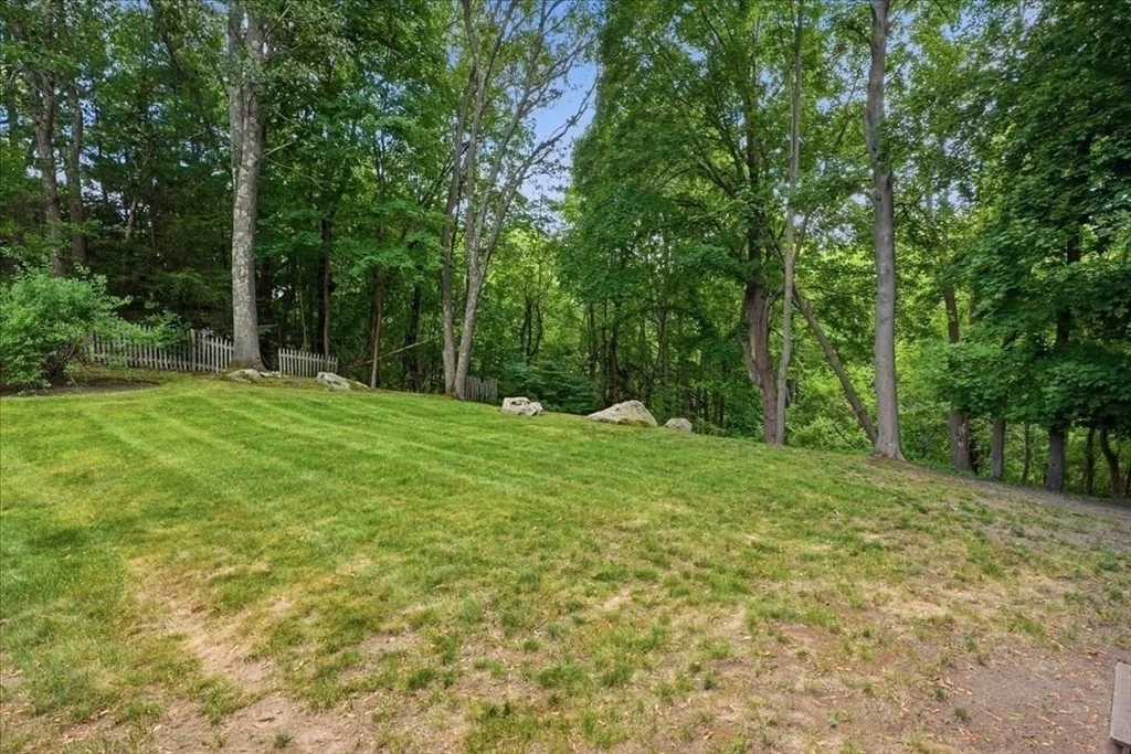 Photo of 485 Main St