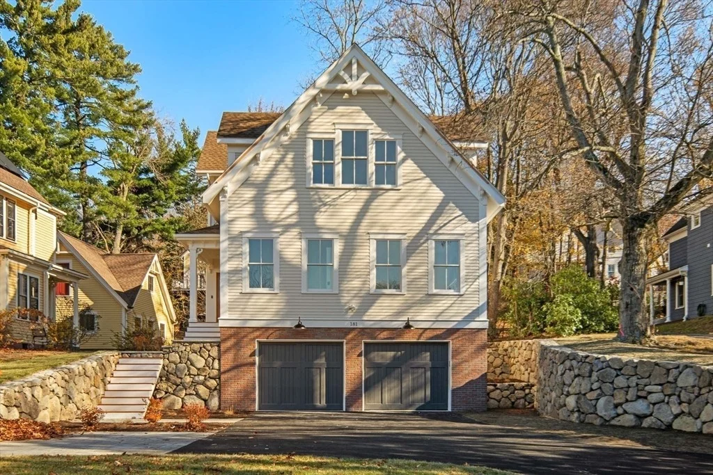 Photo of 181 Lowell St