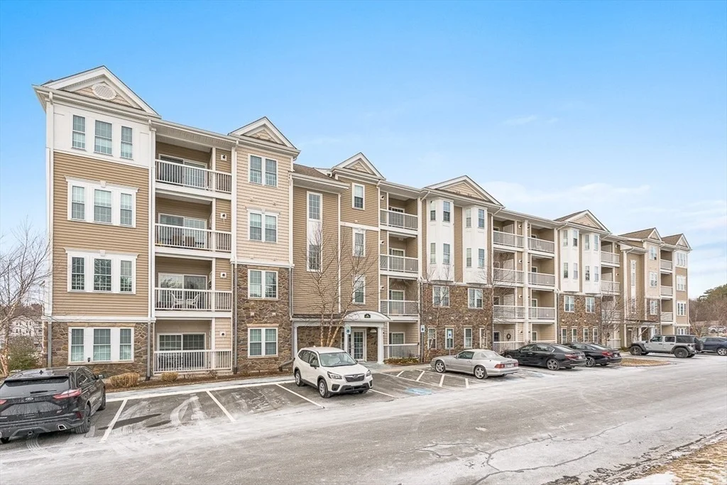 Photo of Unit 3003 at 36 Abigail Way