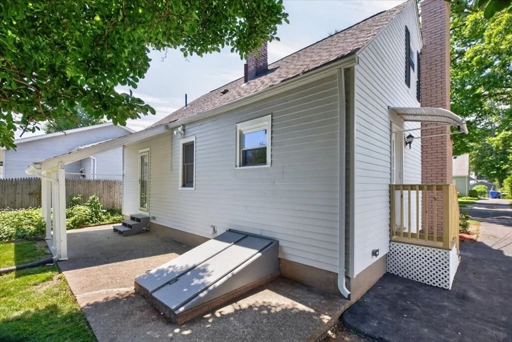 Photo of 163 Powell Avenue