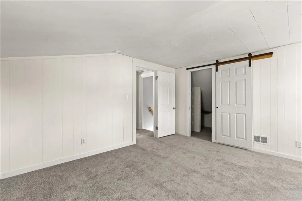 Photo of 922 Centre St