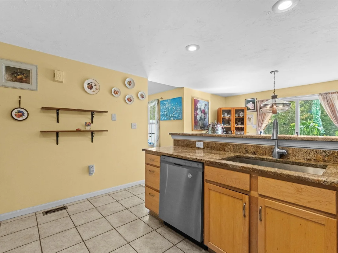 Photo of Unit B at 29 Coldspring Dr