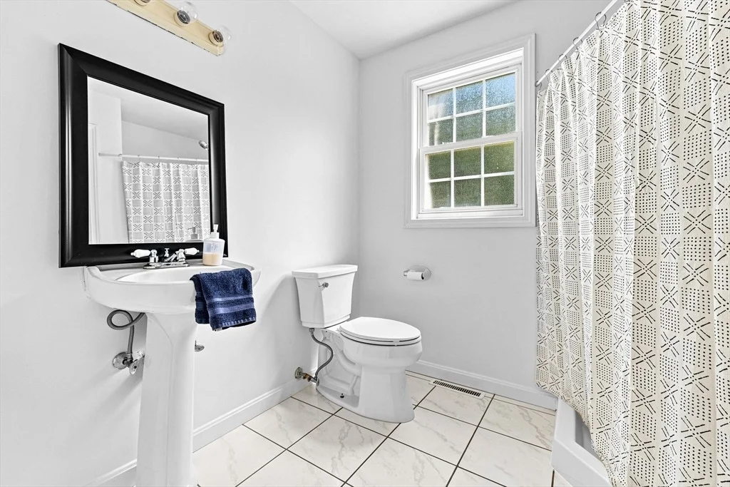 Photo of 21 Forestview Dr