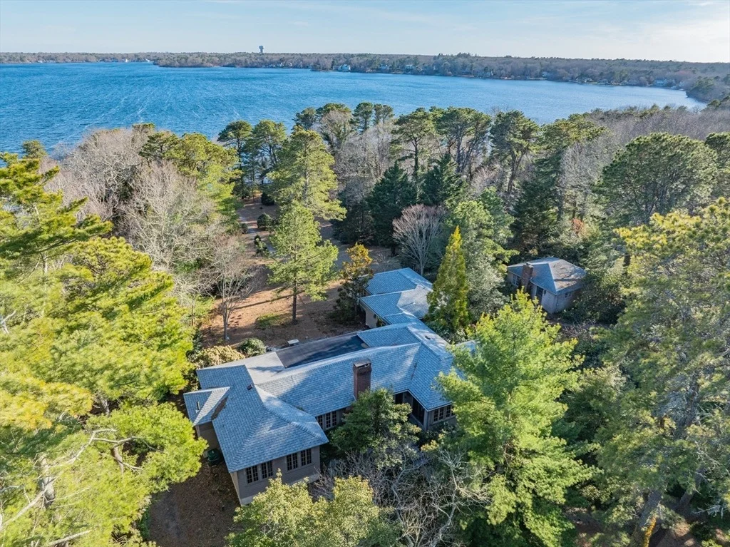Photo of 74 Lakeview Dr