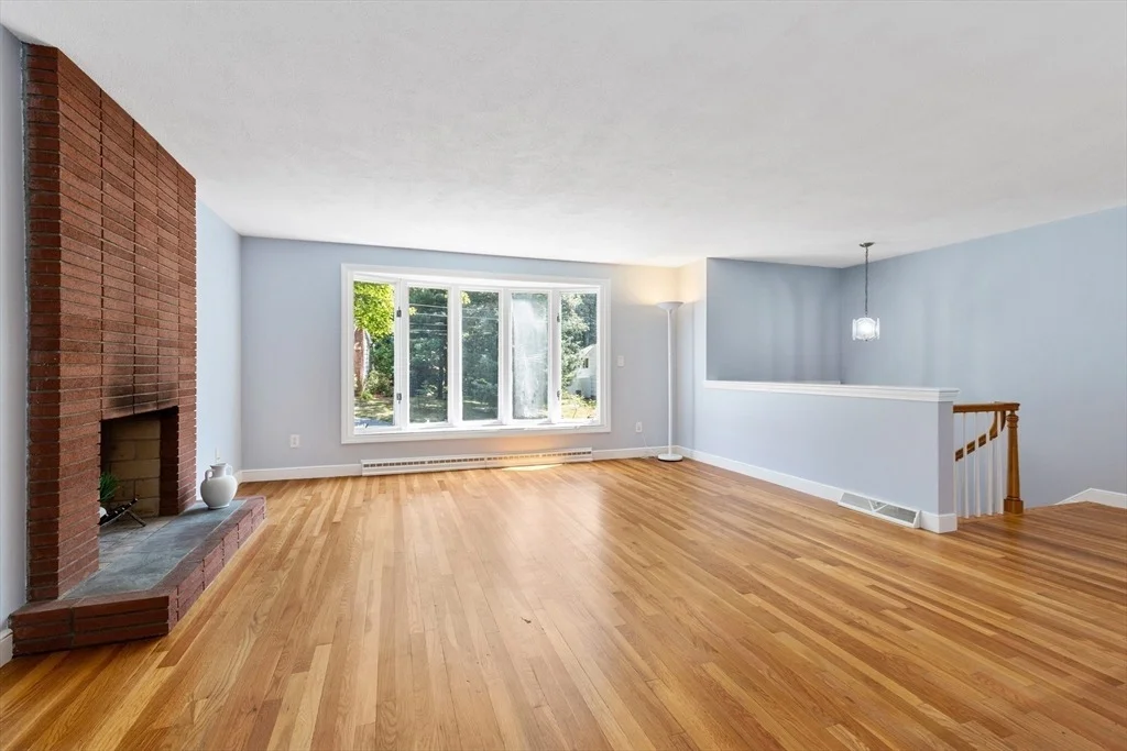Photo of 40 Crystal Cir