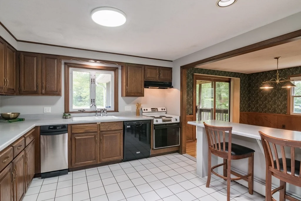 Photo of 1 Maplewood Dr
