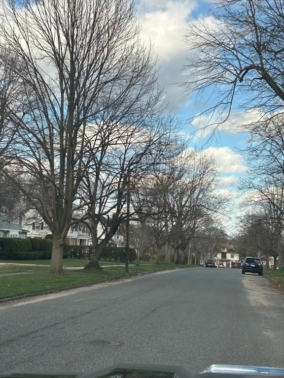 Photo of 122 Bellevue Ave