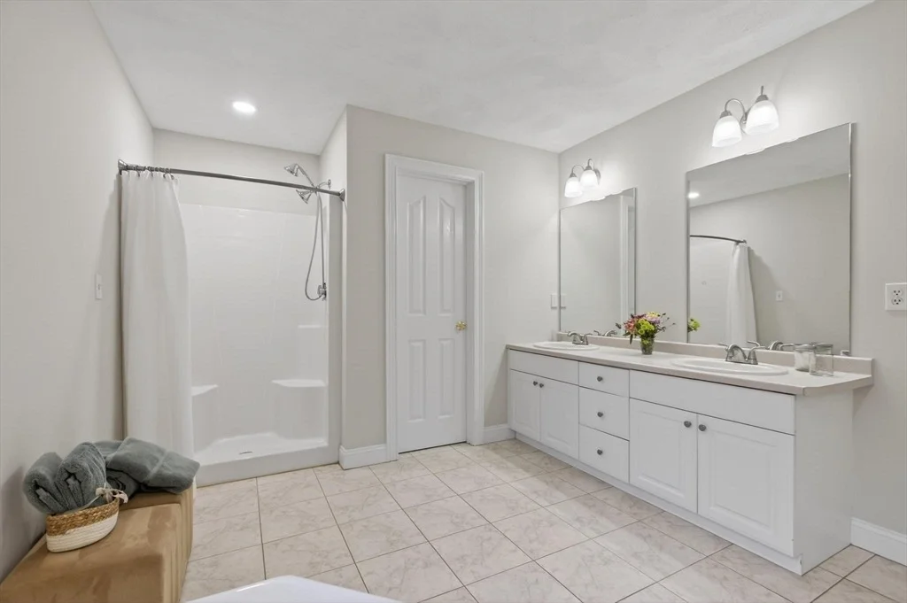Photo of 6A Meadowvale Road