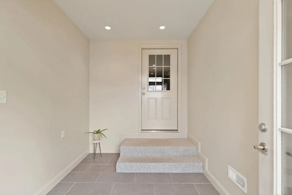 Photo of 76 Walnut St