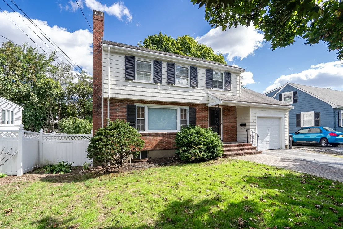 Photo of 33 Stowecroft Rd