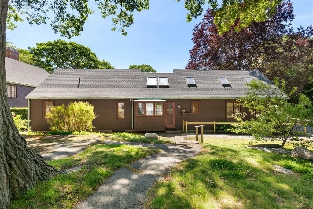 Photo of 69 Dolliver Neck Rd