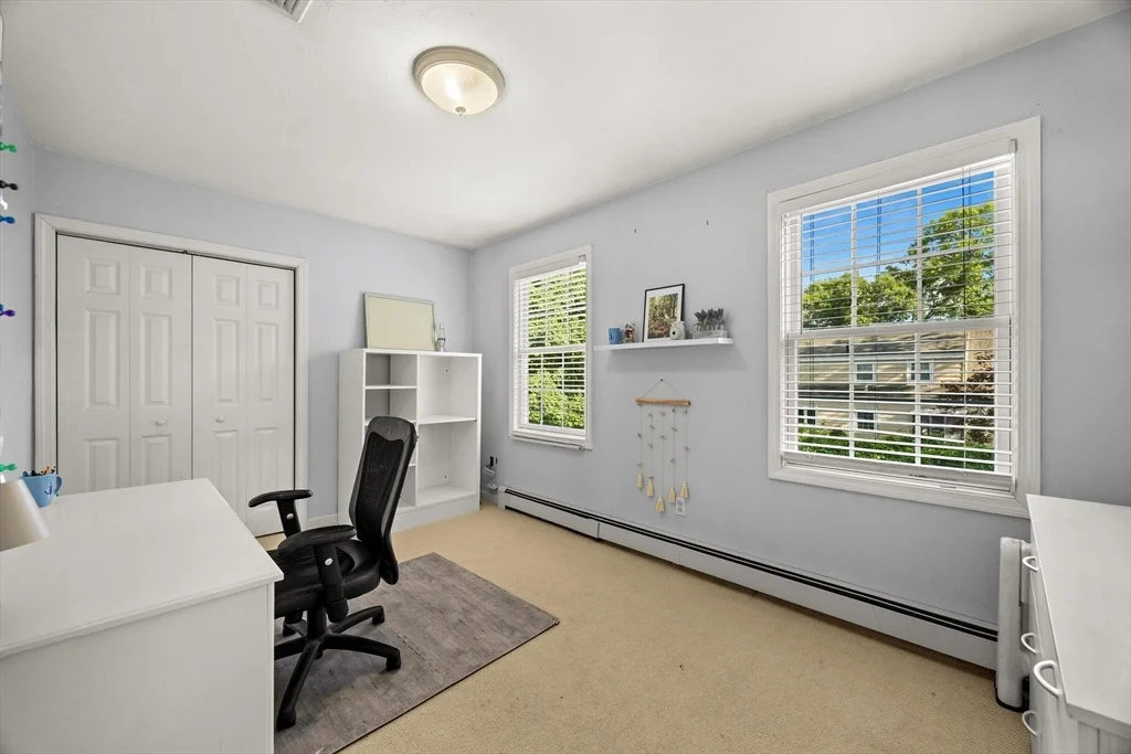 Photo of 8 Robinwood Dr