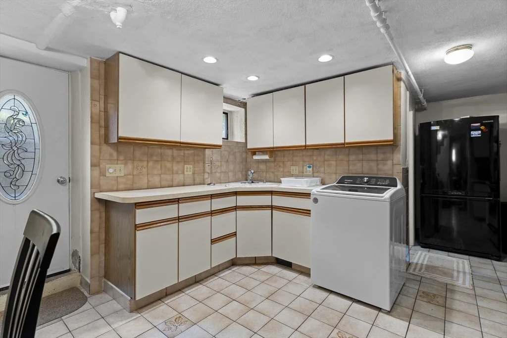 Photo of 96 Loring Ave