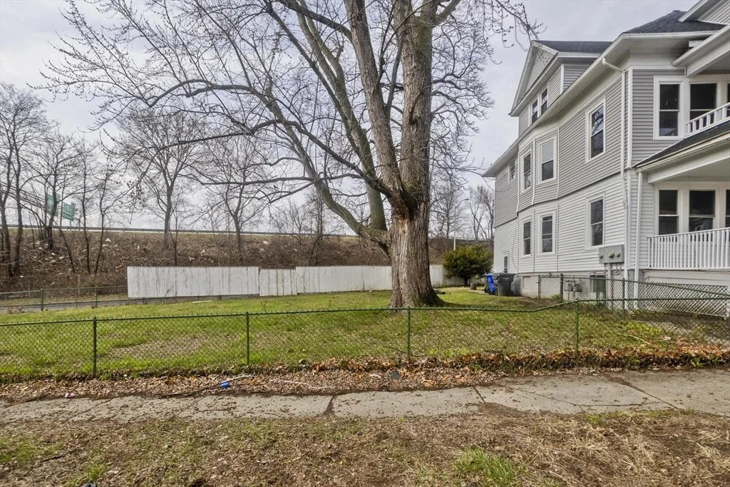Photo of 44 Eagle St